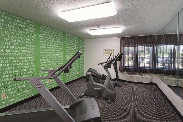 La Quinta Inn & Suites by Wyndham Baton Rouge Siegen Lane image 16
