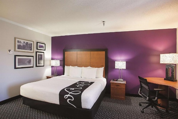 La Quinta Inn & Suites by Wyndham Baton Rouge Siegen Lane image 29